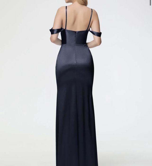 Официална рокля