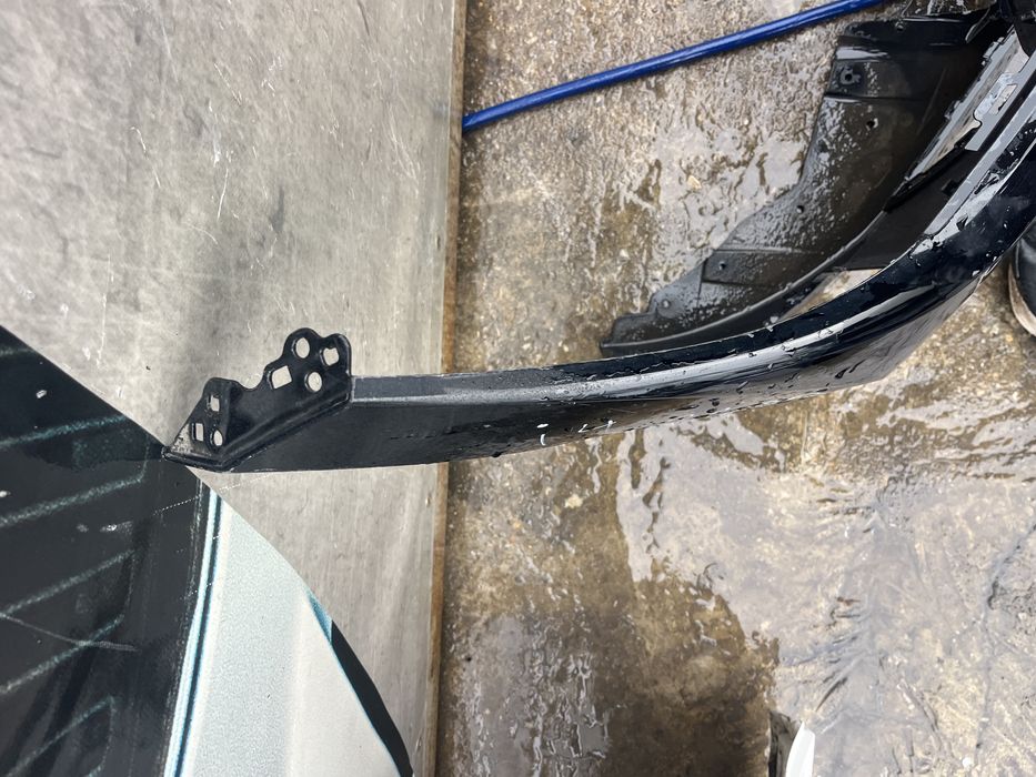 Предна броня BMW i4 G26 2021- 2бр