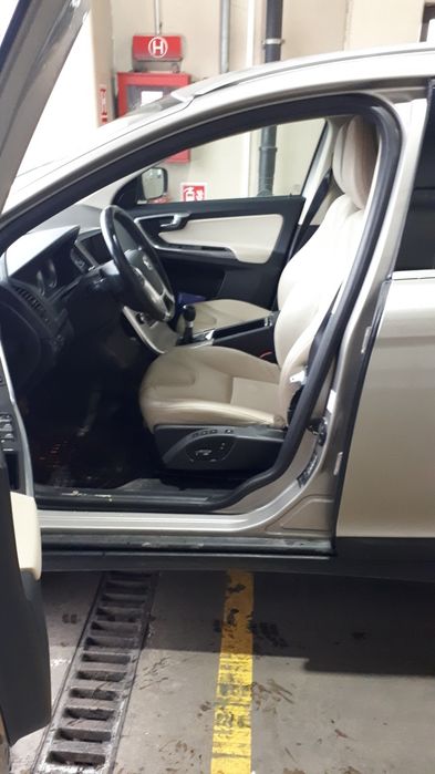 VOLVO XC60 2012 — imagine 3