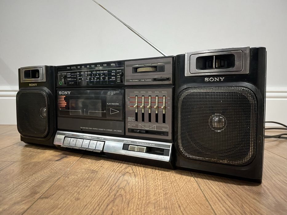 Sony CFS-1000S ретро касетофон / boombox – работещ, много запазен