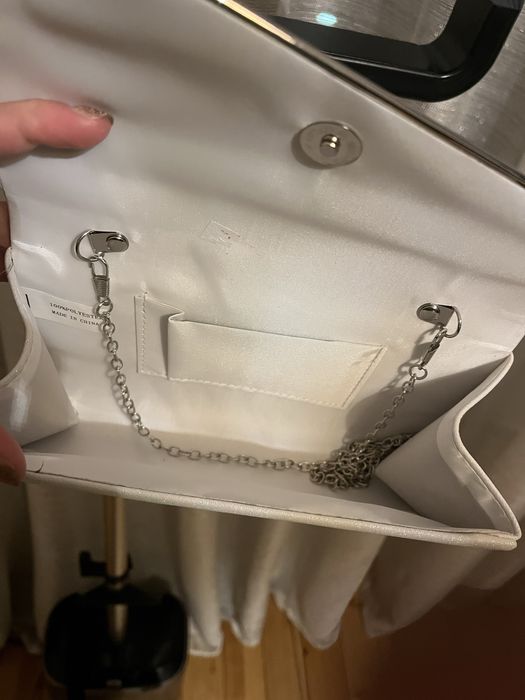 Дамска чанта бяла