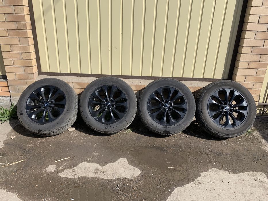 Продам колеса на Kia Sorento  (Лето)