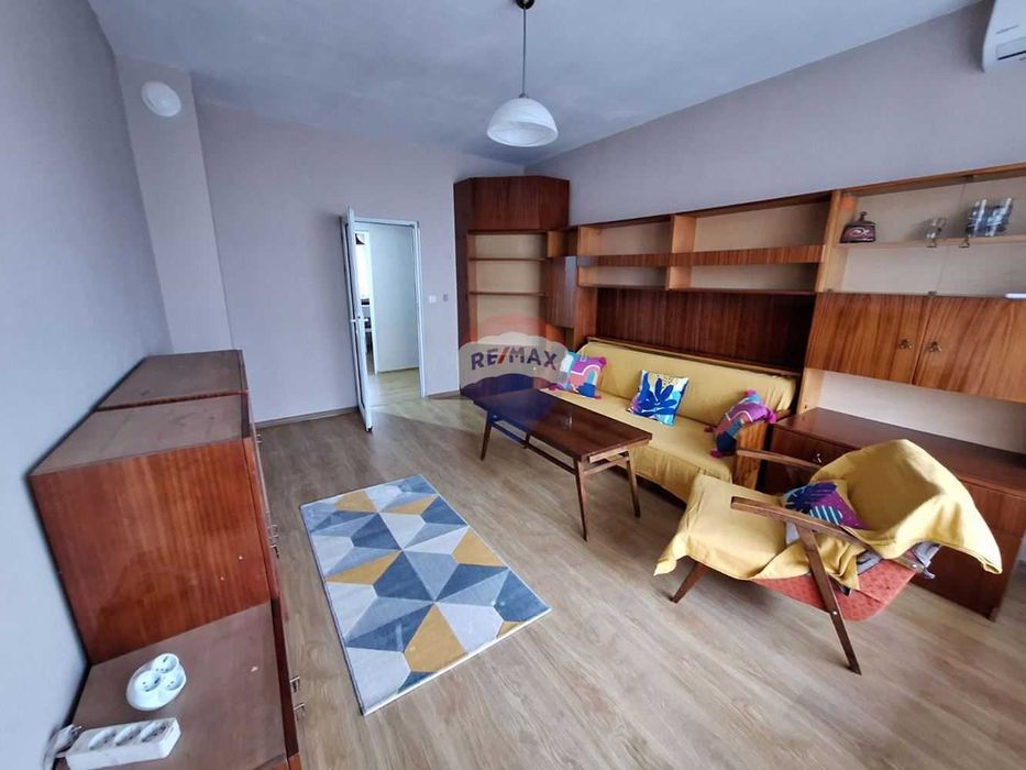 Дава се под наем Четиристаен апартамент в Варна, Център - 98 кв.м за 508.47 € - Снимка #4