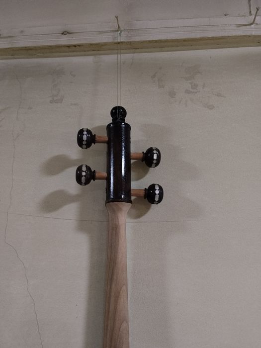 Sadafli gʻijjak cholgʻusi sotiladi