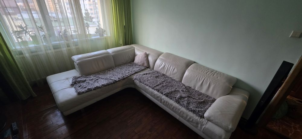 Colțar piele Natuzzi  si mobila living cu ridicare