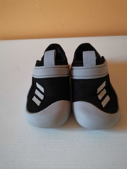 Детски оригинални  маратонки като нови