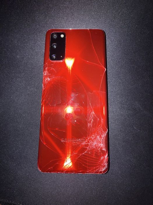 Продам Samsung S20