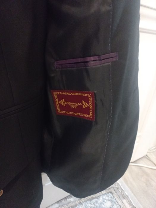 Продаю брачный костюм