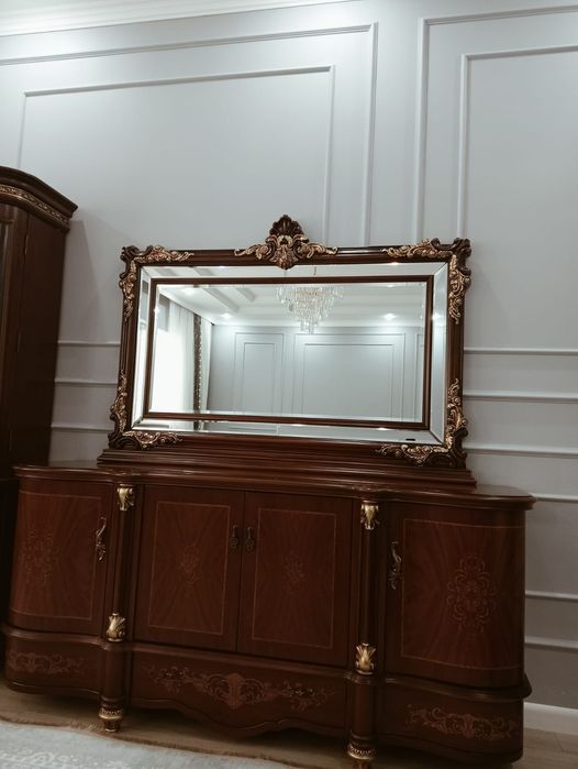 Сервант с комодом