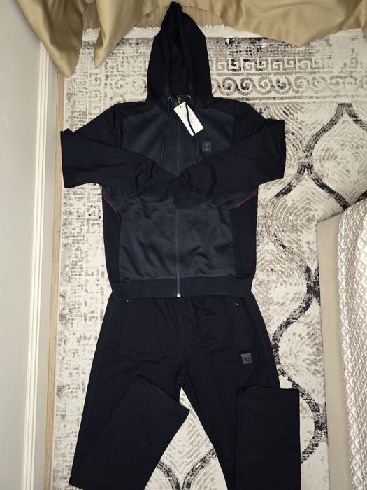 Турецкий спортивный костюм.