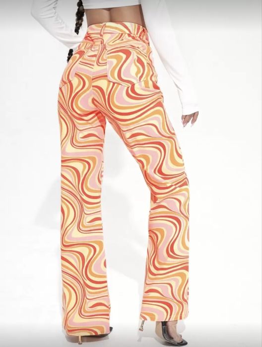 Широки дънки с мраморен принт