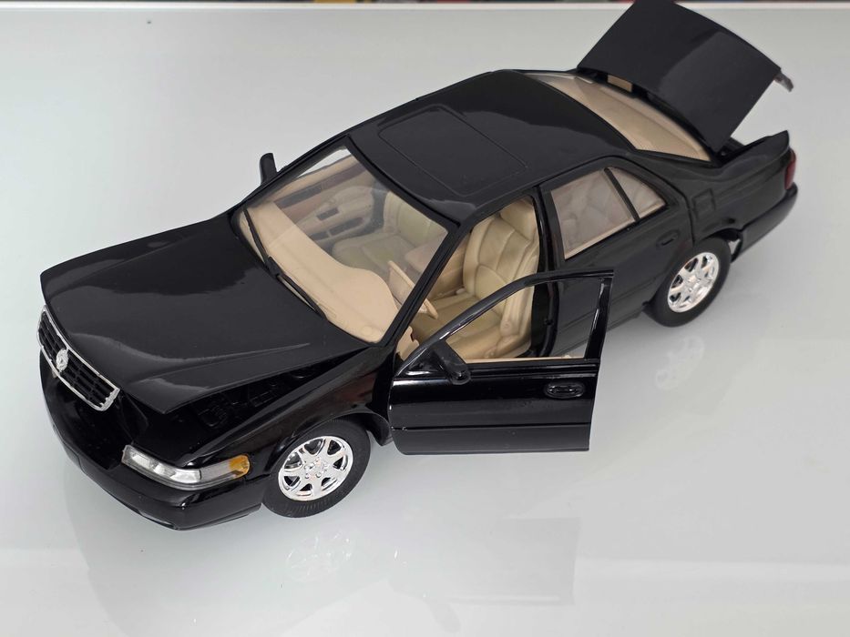 Macheta Auto 1/18 Anson Cadillac Seville STS 1998