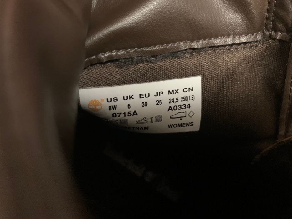 Timberland боти на ток - от първокачествен набук - като нови