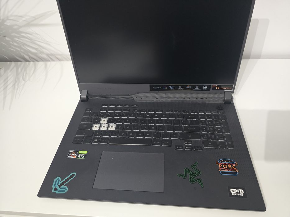 Asus Rog Strix G17 amd ryzen7 rtx3050