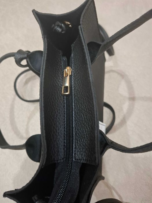 Дамска черна чантичка