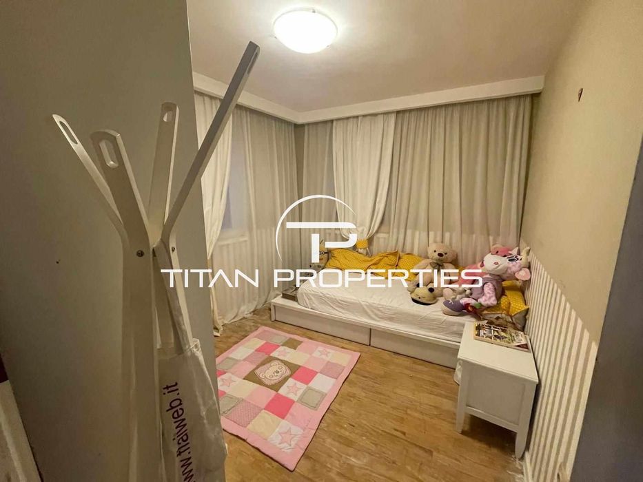 Дава се под наем Тристаен апартамент в Варна, Център - 80 кв.м за 613 € - Снимка #12