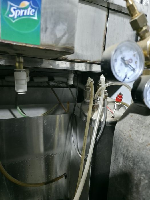 Газ вода апарат янги 1 ой ишлаган. 10 талик