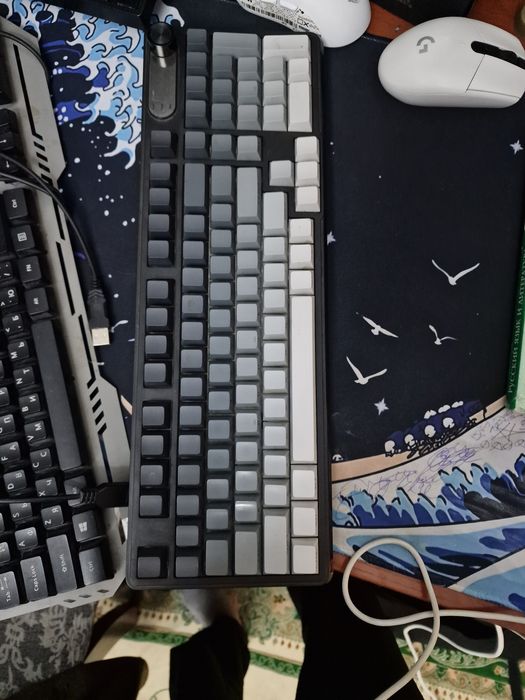 Продам сразу 3клавиатуры