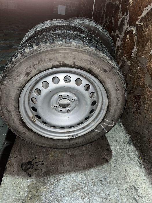 Продам шины R15. Мишлен.