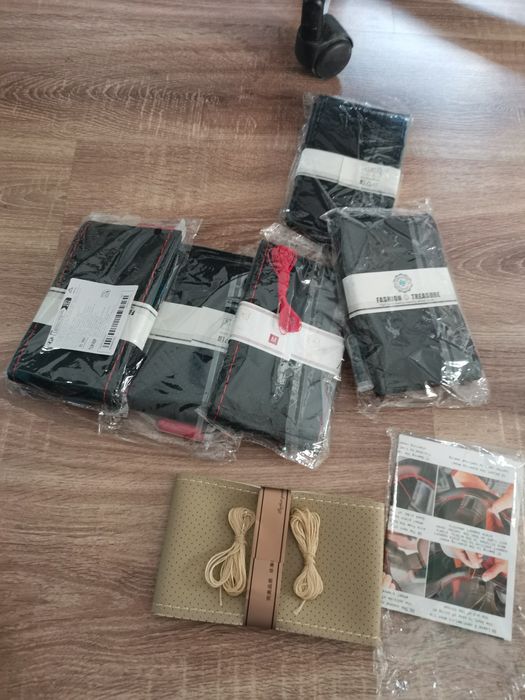 Husa Volan cu ac si ata, Piele ecologica premium