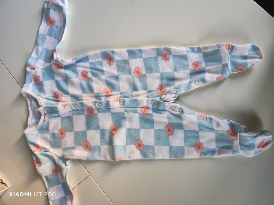 4 бр. ромпъри 6-9 месеца