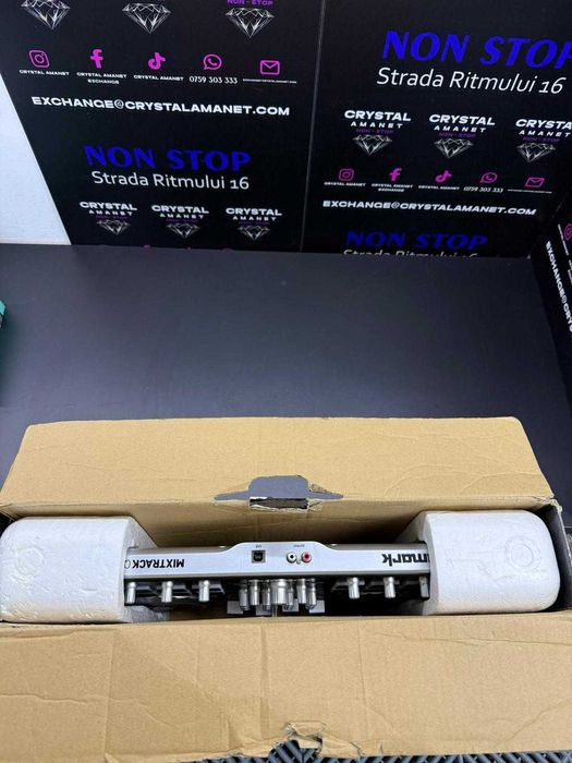 Consola DJ Numark Mixtrack Quad