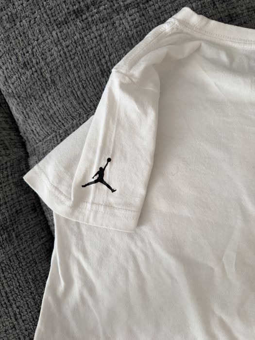 Jordan copii tricouri 2 buc 6-7 ani (116-122cm) Pret :69 lei amandoua