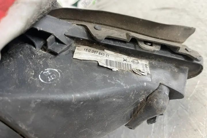 Far stanga Opel Astra 1998 1.6 MT (84 hp)