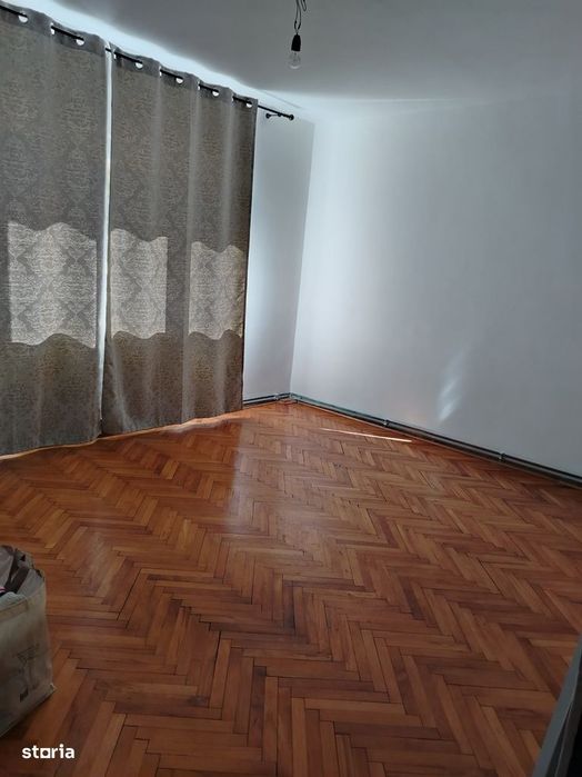 cv 177 G.Cosbuc, apartament 3 camere decomandat, parter inalt + beci