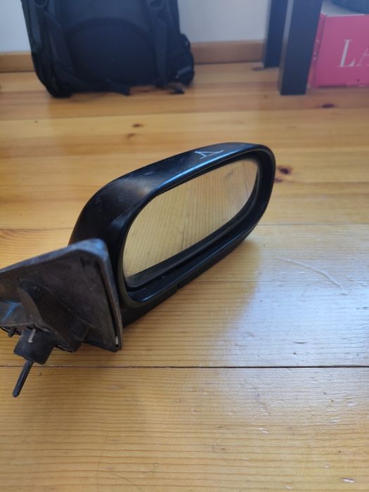 Части за toyota carina