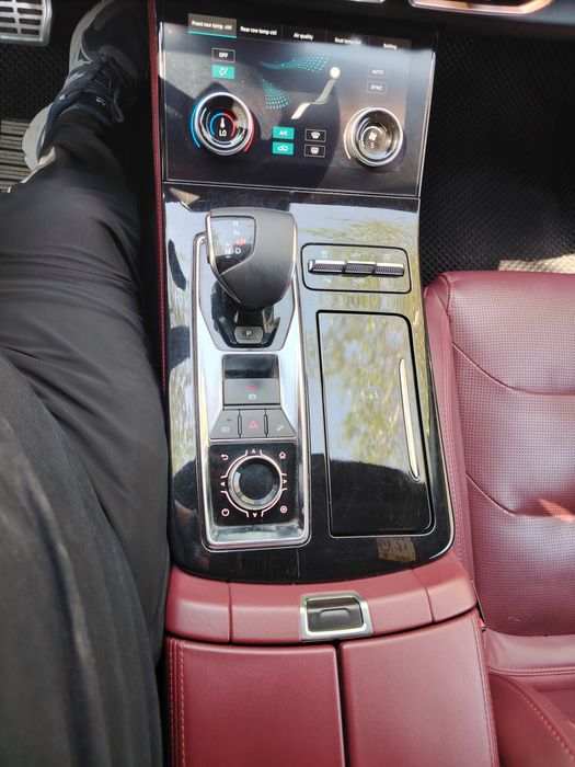 Продам новый автомобиль