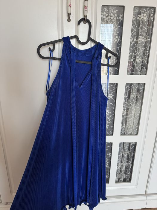 Спортно- елегантна синя рокля