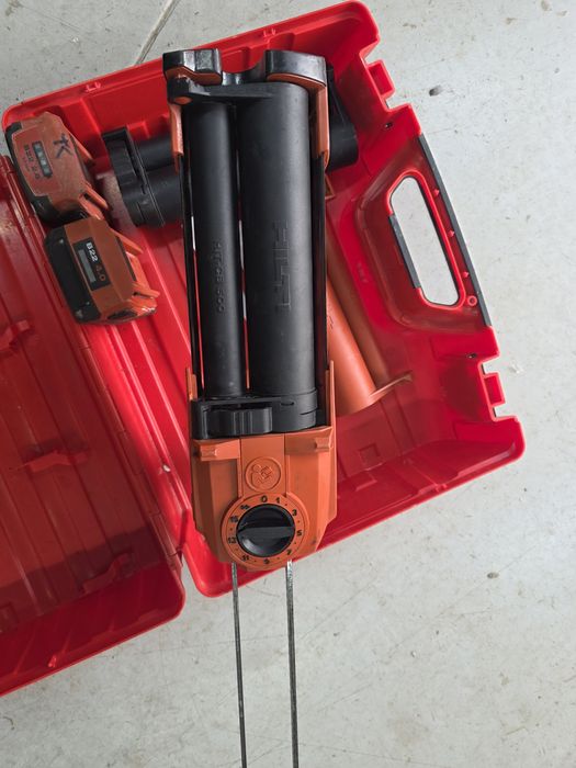 Пистолет за двукомпонентни химични смеси/силикони Wurth HDE 500-22A