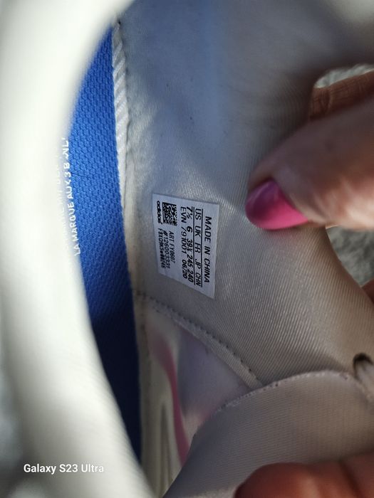 Дамски маратонки Adidas бели синьо и розово