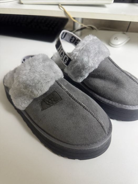 Papuci UGG marimea 39