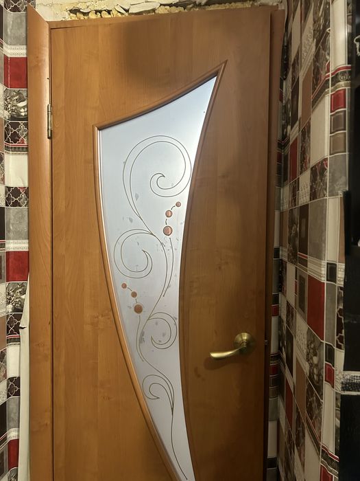 Продам межкомнатные двери