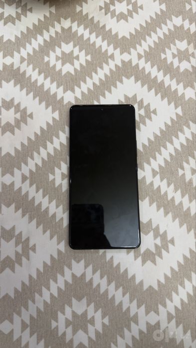 Продается ROG PHONE 8
