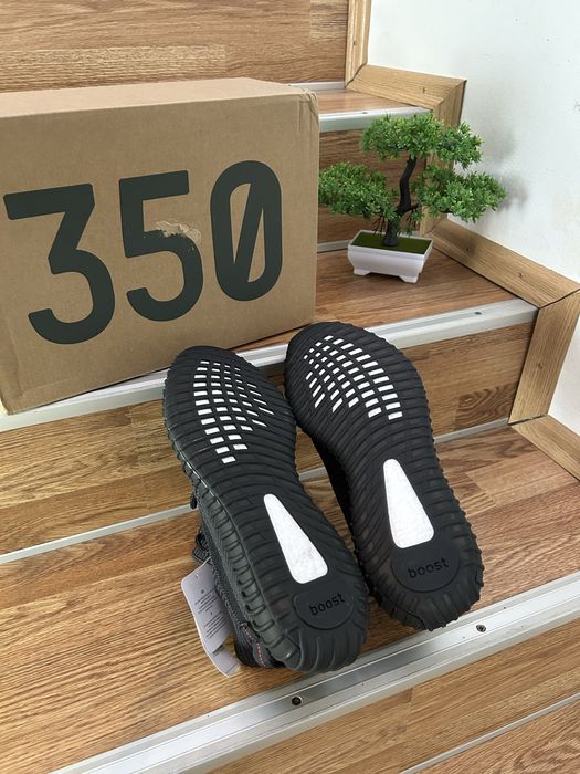 Yezzy 359 Black