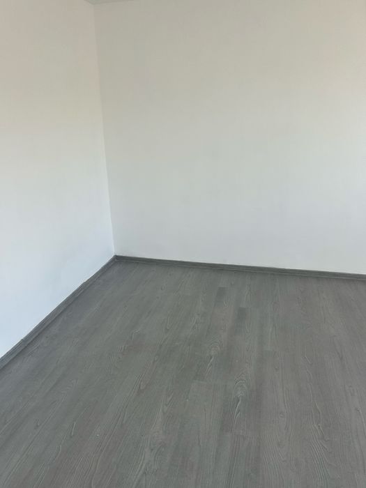 Vand apartament cu 2 camere