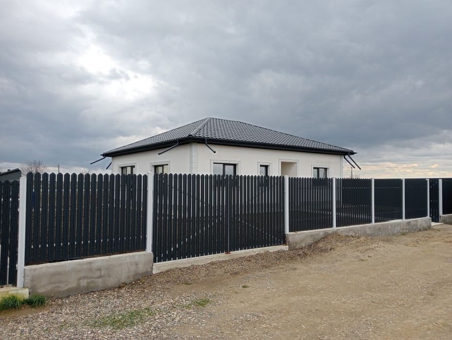 Casa de vânzare în Horia