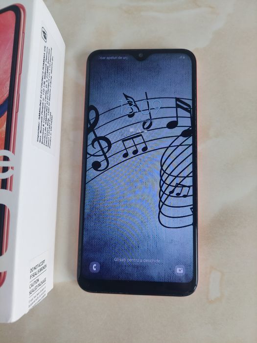 Vând Samsung Galaxy A20e [portocaliu] la cutie + husă //poze reale