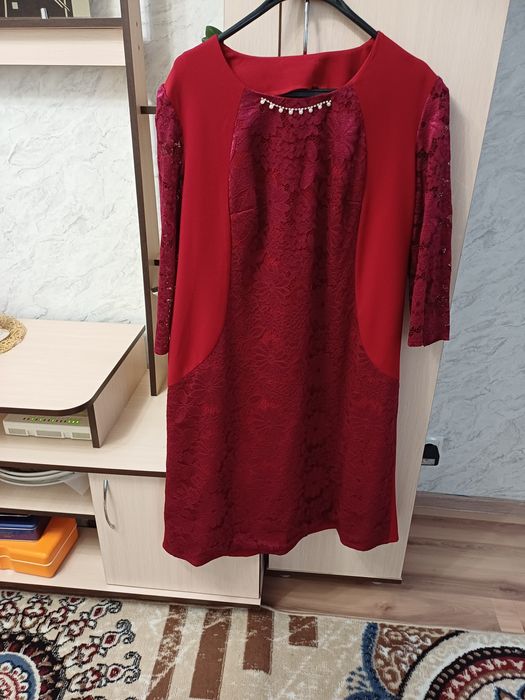 Продам женское платье