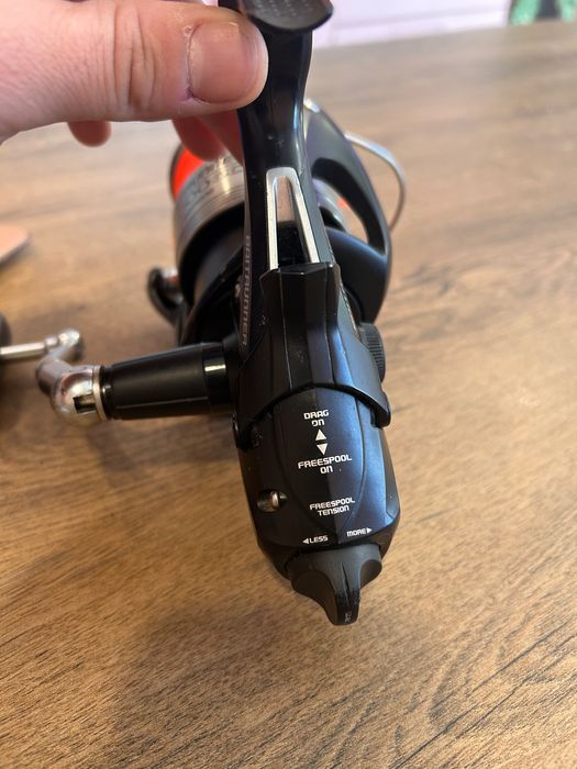 Макара shimano baitrunner 12000 oc