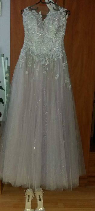 Рокля за абитуриентски бал