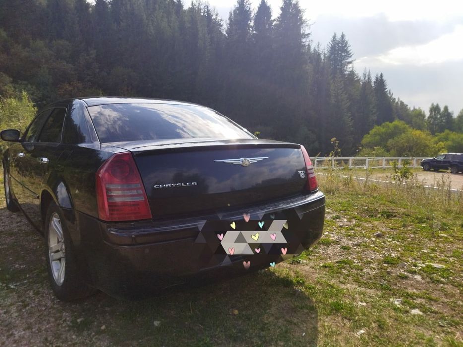 Chrysler 300c продам срочно!!