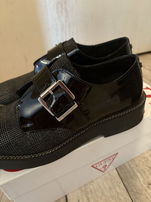 Обувки Guess , 39 номер