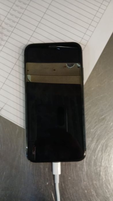 iPhone 11 64 gd akb 83%
