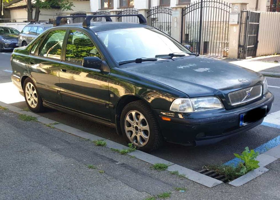 VOLVO S40