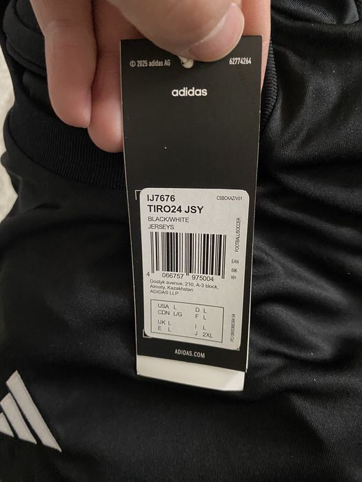 Продам футболка adidas оригинал