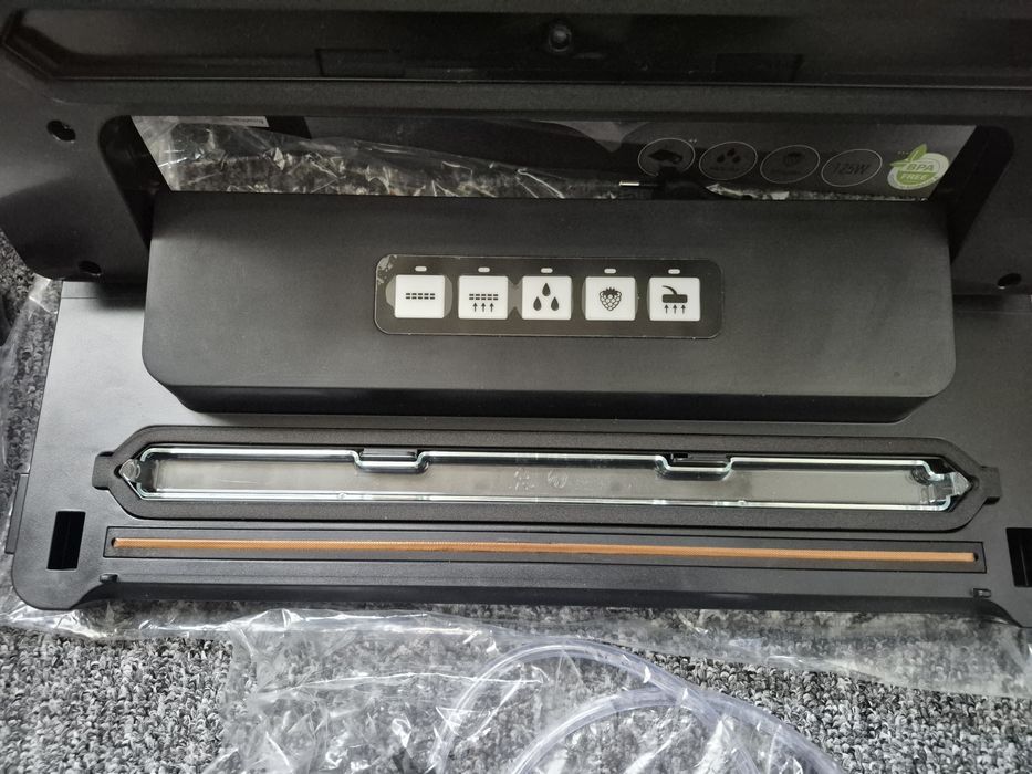 Машина за вакуумиране SilverCrest  SV 125 C6